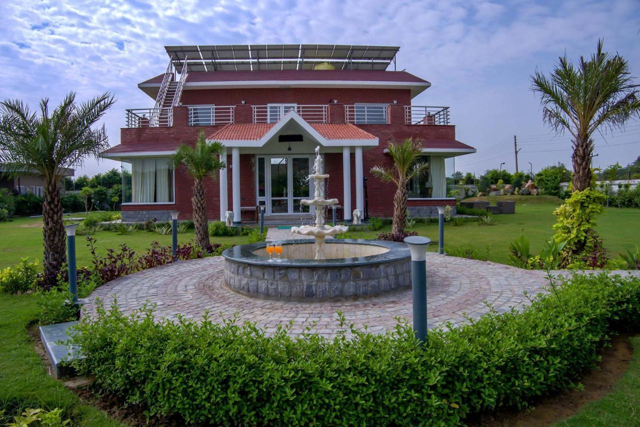 Stayvista At Hillside Paradise 4Bhk Lavish House In Delhi Dhauj Exteriér fotografie